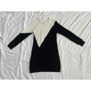 Vince Camuto women’s size small black and white colorblock sweaterdress